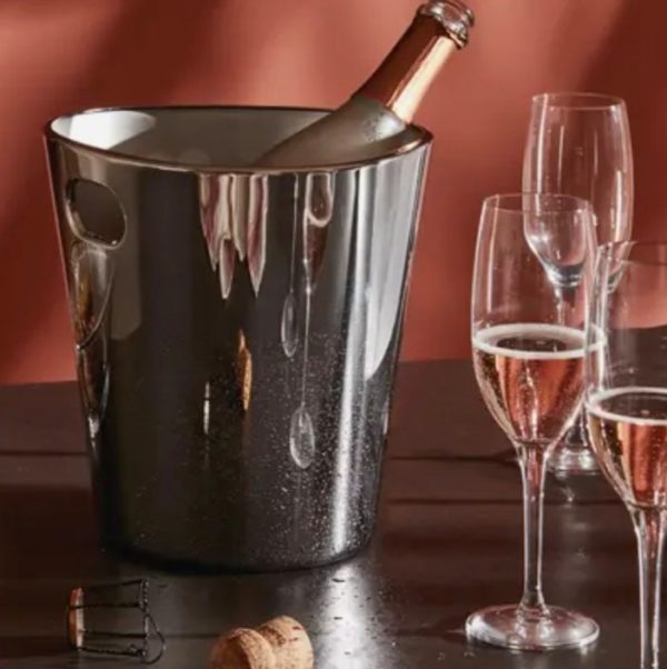 Seau à Champagne BOLLY de la célèbre Maison ALESSI en Acier Brossé inoxydable
Hauteur 22 cm