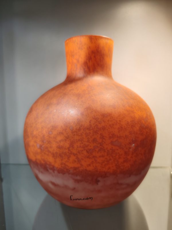 Vase en verre
Verreries D'art LORRAIN
Pour DAUM
Période Art Déco
Hauteur 21cm