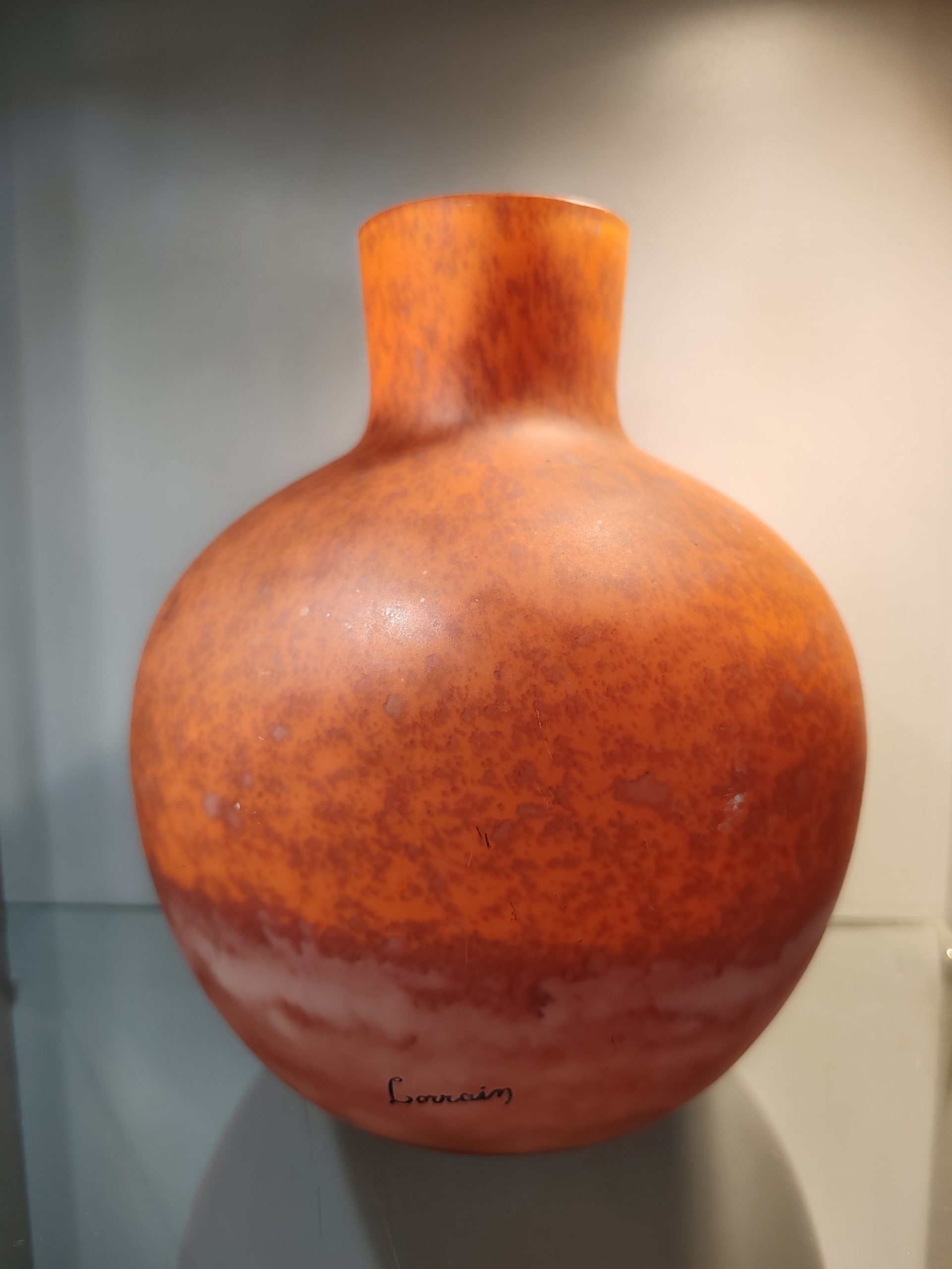 Vase en verre
Verreries D'art LORRAIN
Pour DAUM
Période Art Déco
Hauteur 21cm