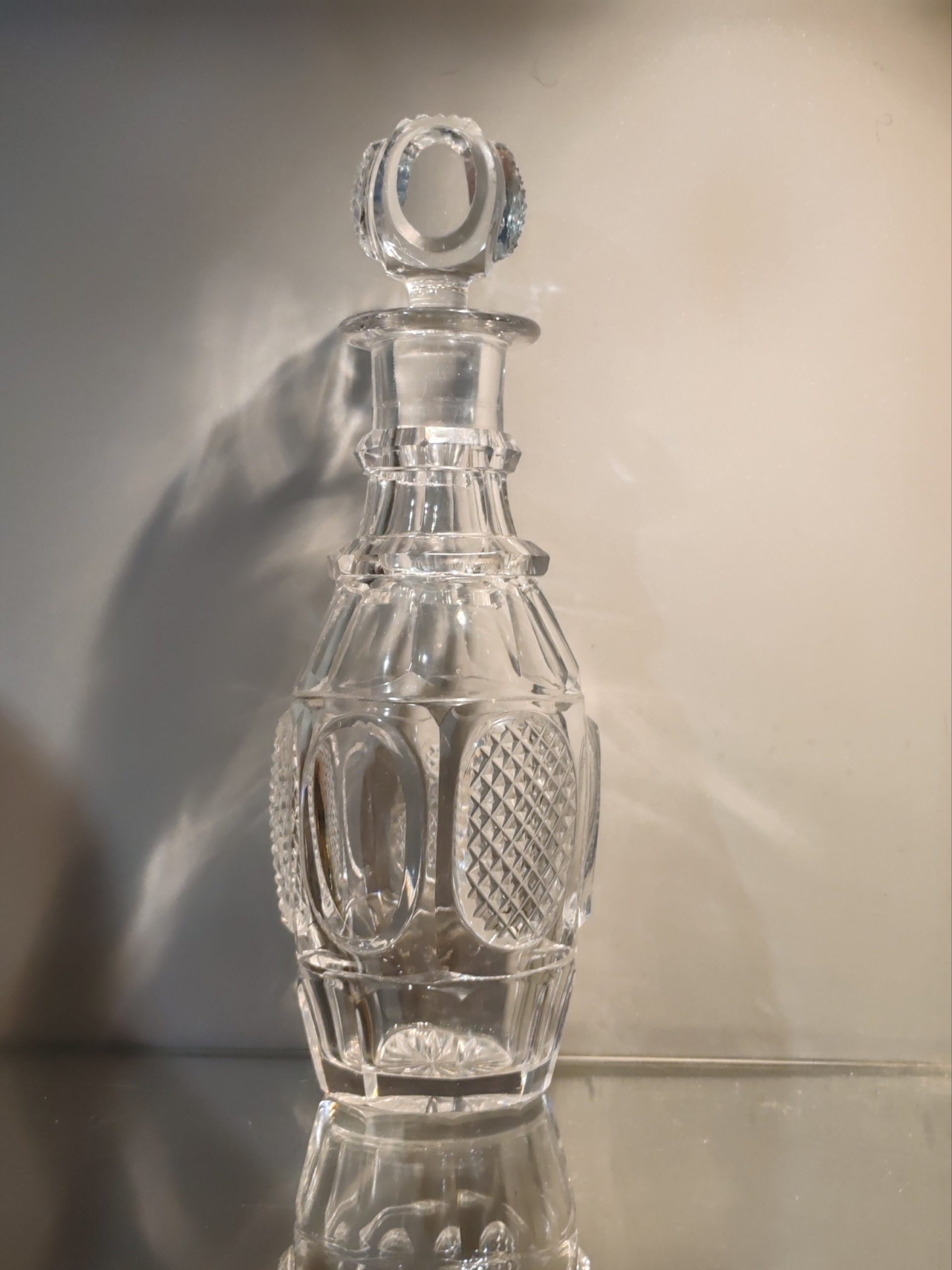 Carafe en Cristal Le Creusot
Période Charles X
XIXÈME
Hauteur 22,5 cm