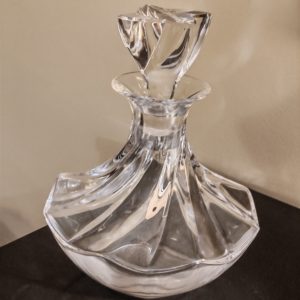 Carafe Modèle Aberdeen
Cristal LALIQUE
Hauteur 23 cm