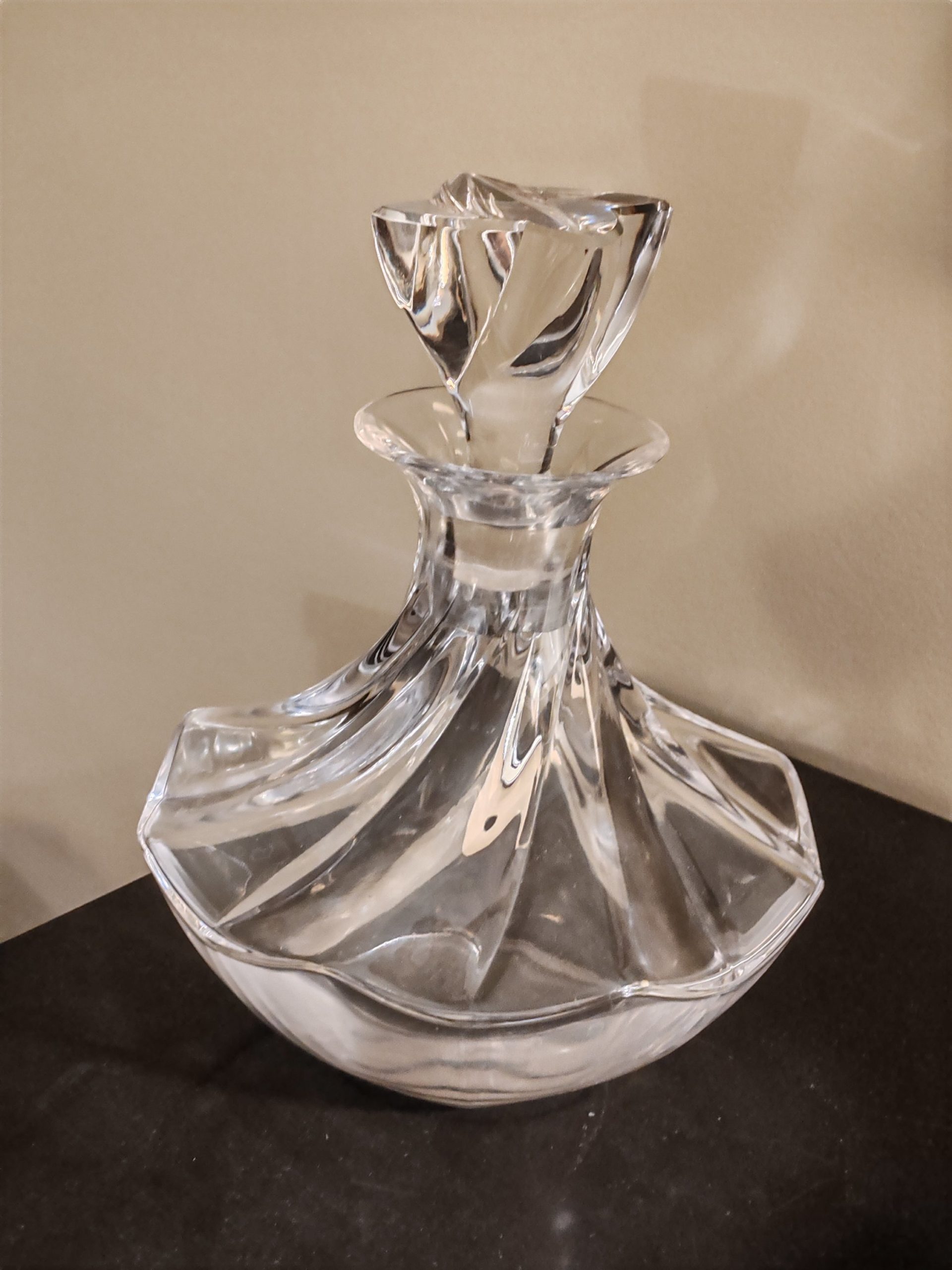 Carafe Modèle Aberdeen
Cristal LALIQUE
Hauteur 23 cm