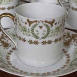 12 Tasses à café en Porcelaine de Limoges
De la Manufacture
JEAMMET SEIGNOLLES