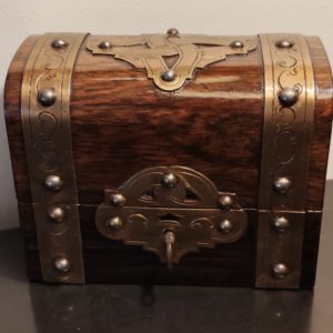 Coffret en Ronce de Noyer
Second EMPIRE ( XIXÈME)
avec sa clé
Maison Fourdinois 1828 - 1887