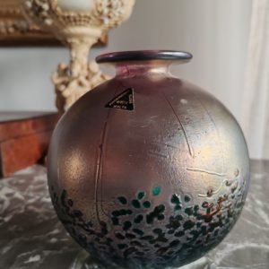 Vase Boule en verre soufflé bouche 
"Phoenician Glass" Malte
Hauteur 15 cm
Années 1980